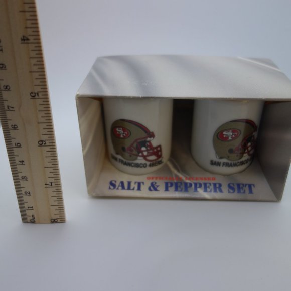 Vintage Ceramic San Francisco 49ers Salt & Pepper Shaker Set *Never Used w/ Box* - Picture 3 of 10